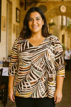 Immagine di CURVY GIRL V NECK TOP